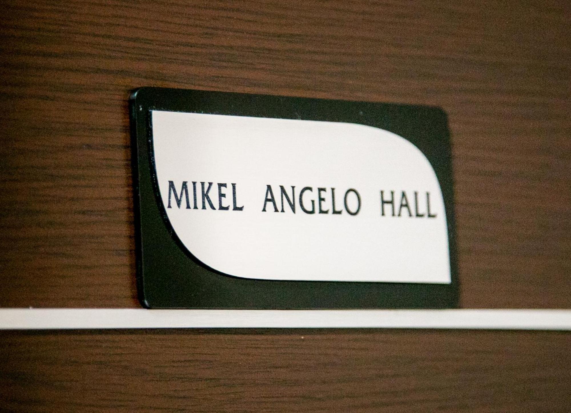 Mikel Angelo Hall Serres Eksteriør billede